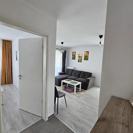 Apartment Bright&cozy Coresi